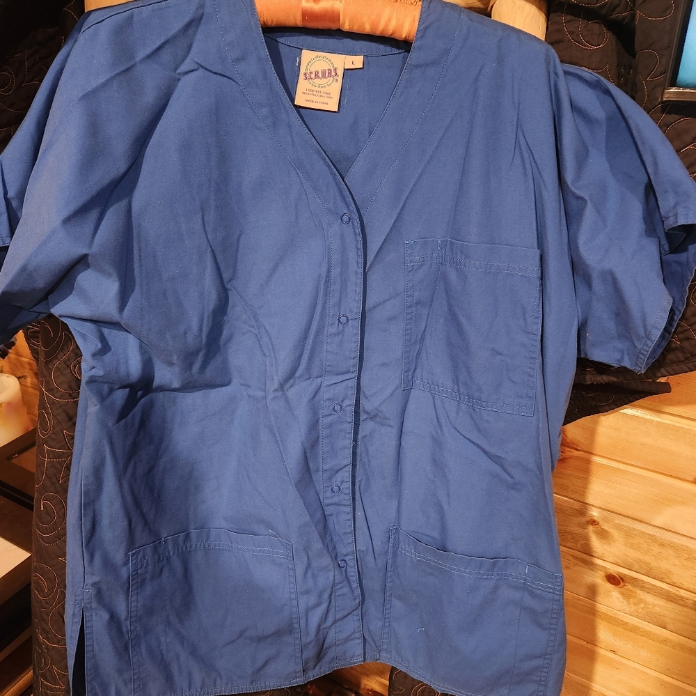 Women's scrub top